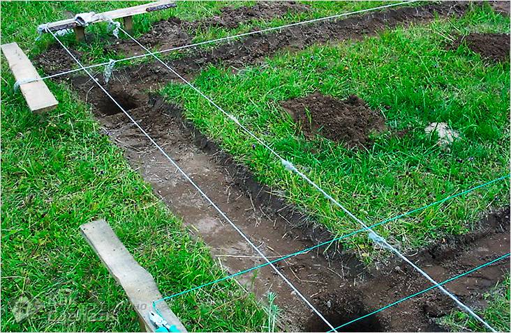 Как самостоятельно построить теплицу из стекла