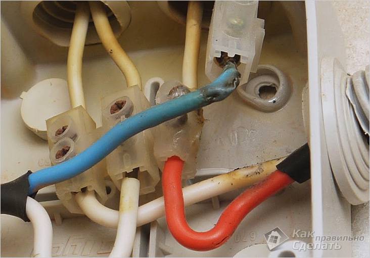 Как соединить провода в распределительной коробке