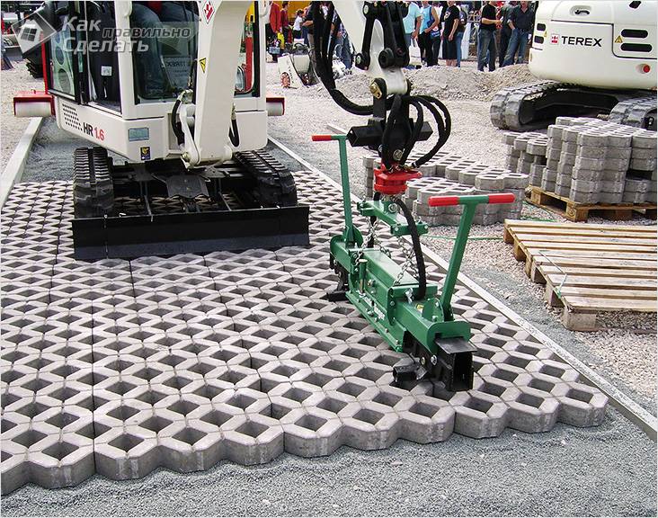 Как укладывать газонную решетку