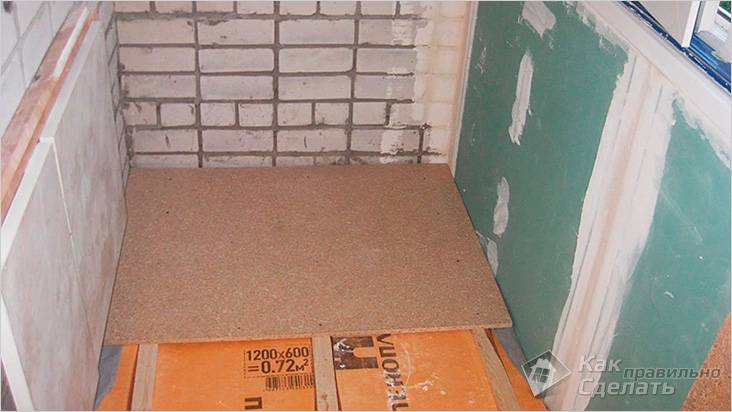 Как выровнять пол на балконе