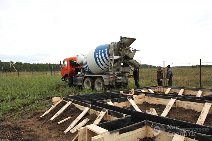 Как залить фундамент под дом