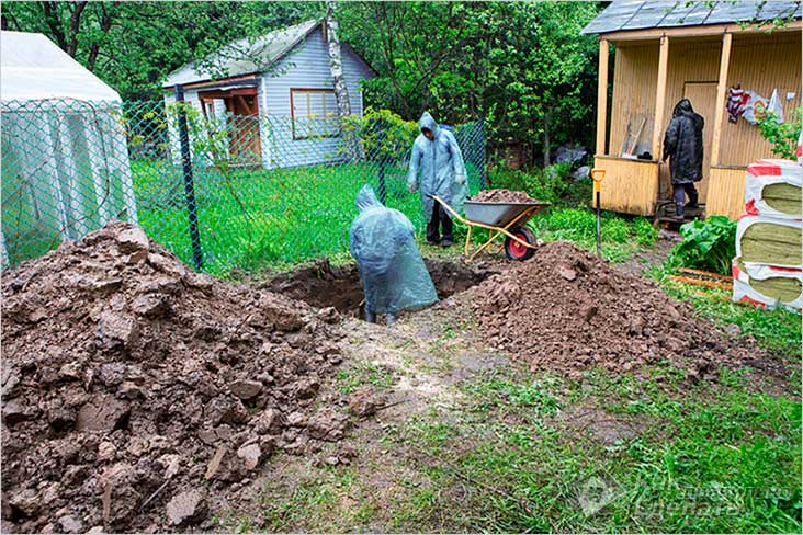 Канализация на даче своими руками