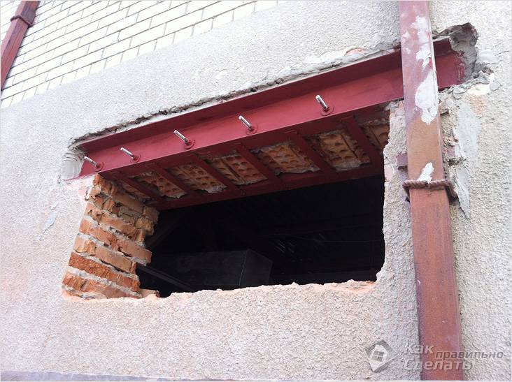 Кладка оконного проема из кирпича