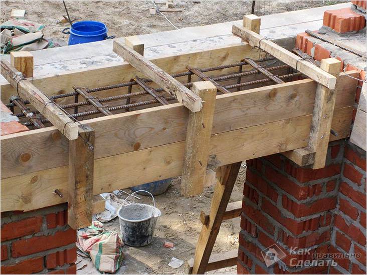 Кладка оконного проема из кирпича