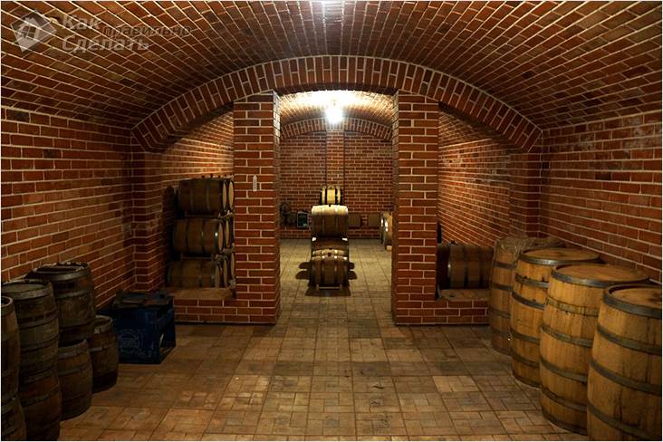 Погреб своими руками: виды и особенности устройства