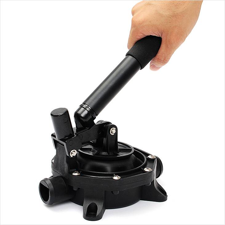 Ручной насос для воды из скважины