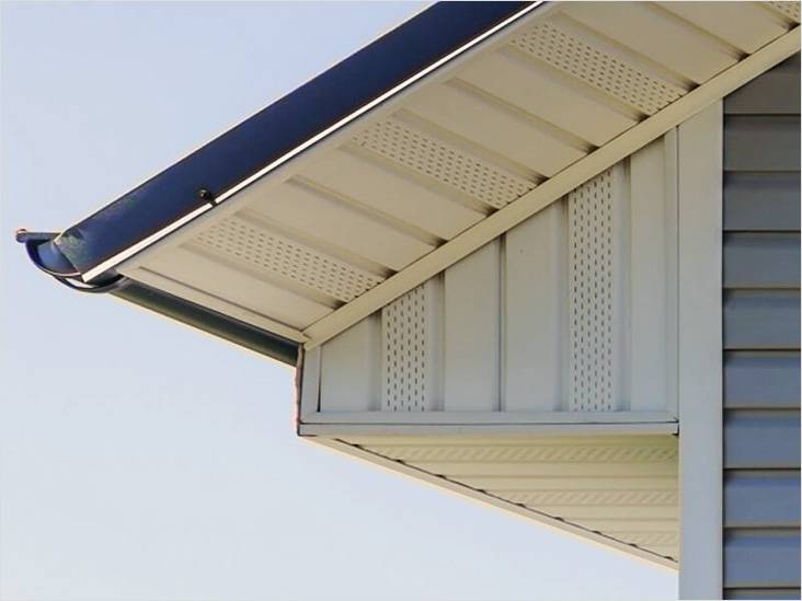 Зачем нужны софиты для кровли