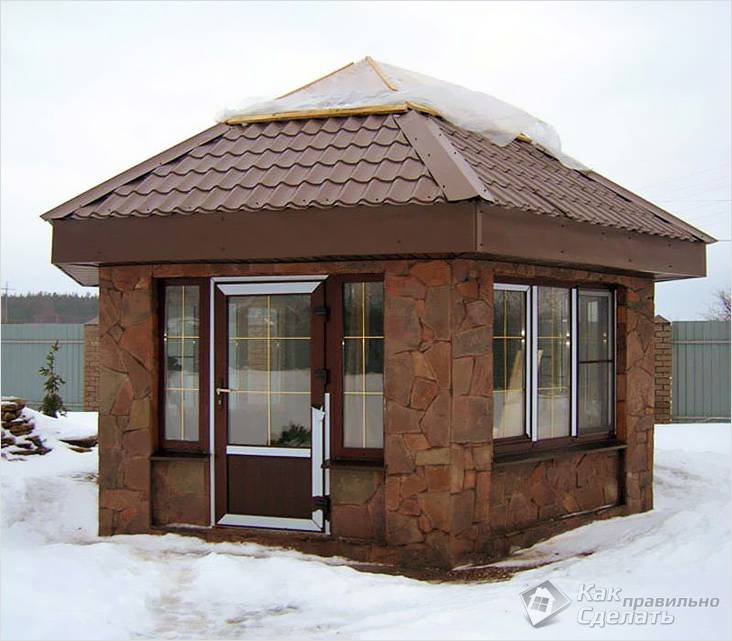 Закрытая беседка своими руками