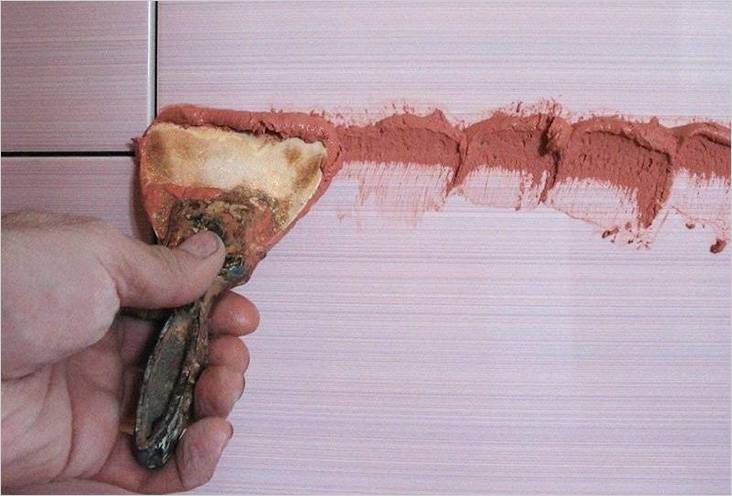 Затирка швов плитки в ванной своими руками