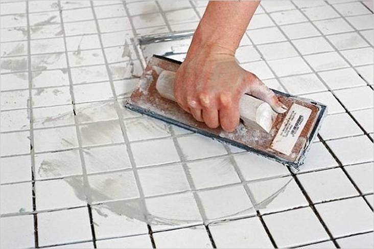 Затирка швов плитки в ванной своими руками