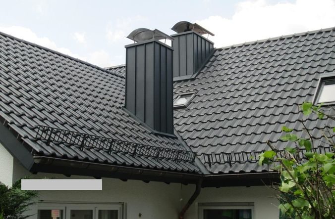 Дах з металочерепиці: характеристики і фото покрівлі