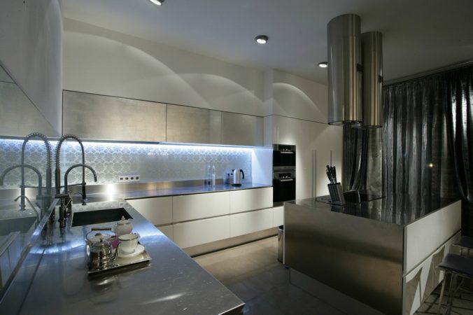 Дизайн білої кухні