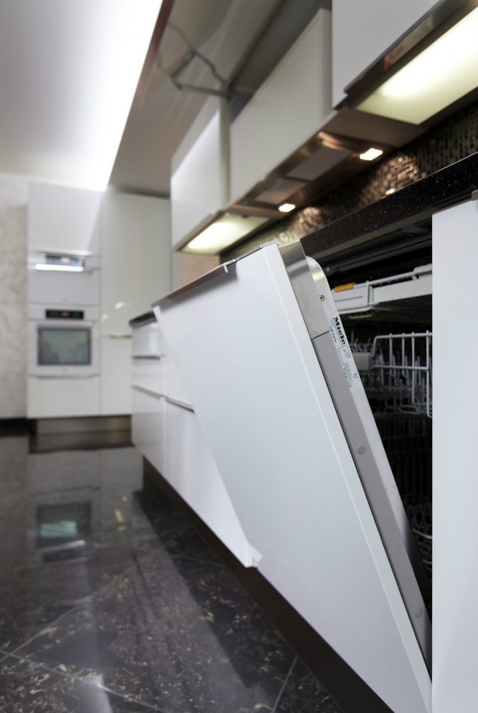 Дизайн білої кухні