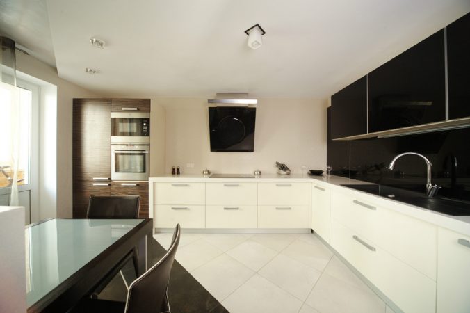 Дизайн білої кухні