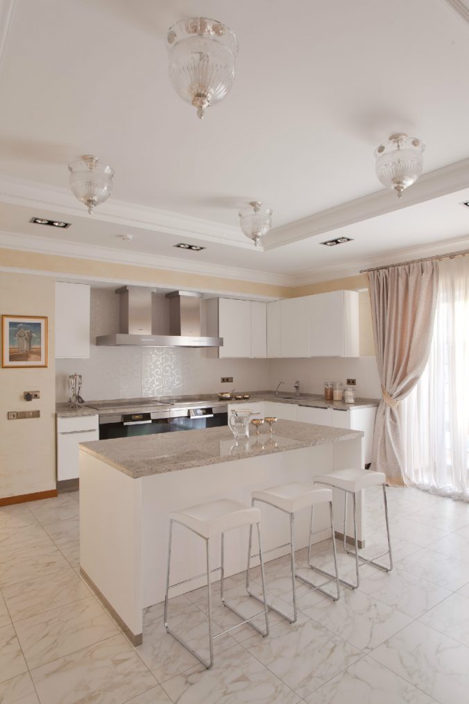 Дизайн білої кухні