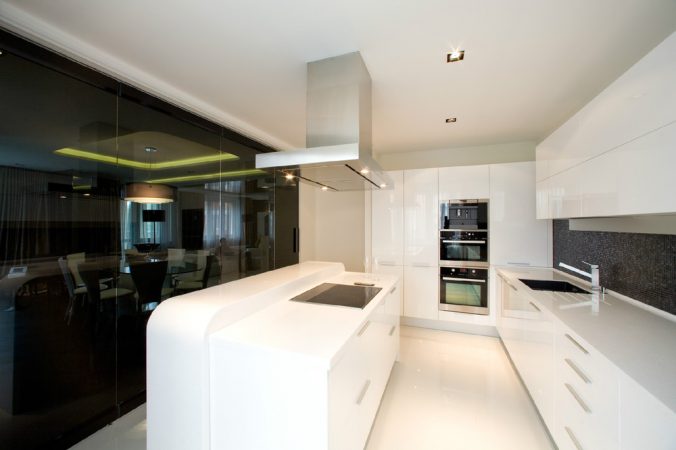 Дизайн білої кухні