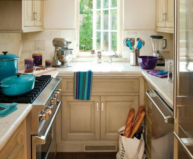 Фото інтер’єрів маленьких кухонь