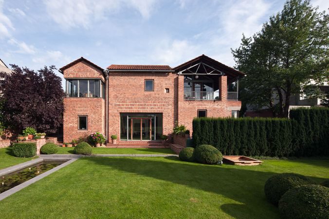 Керамічна цегла: характеристики ГОСТ і фото цегляних будинків