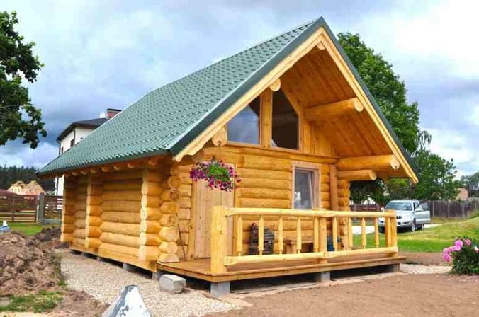 Оциліндрована колода: плюси і мінуси дерев’яних будинків