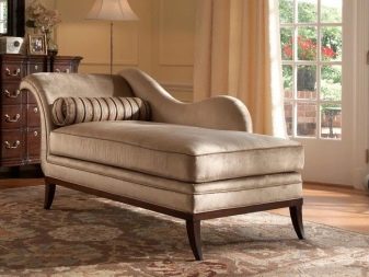 М’які меблі для вітальні (60 фото): набір меблів для вітальні в класичному стилі, огляд сучасних комплектів красивою модульної меблів, італійські м’які гарнітури в дизайні інтер’єру