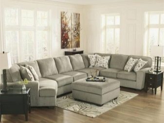 М’які меблі для вітальні (60 фото): набір меблів для вітальні в класичному стилі, огляд сучасних комплектів красивою модульної меблів, італійські м’які гарнітури в дизайні інтер’єру