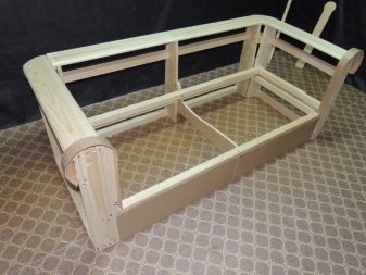 М’які меблі для вітальні (60 фото): набір меблів для вітальні в класичному стилі, огляд сучасних комплектів красивою модульної меблів, італійські м’які гарнітури в дизайні інтер’єру