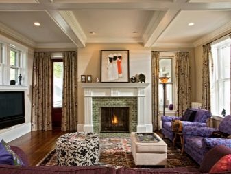 Інтер’єр вітальні з каміном в приватному будинку (72 фото): дизайн камінної зали в дерев’яному заміському будинку, установка каміна в центрі і інші варіанти