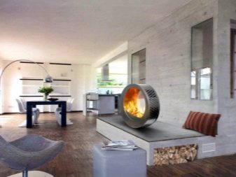 Інтер’єр вітальні з каміном в приватному будинку (72 фото): дизайн камінної зали в дерев’яному заміському будинку, установка каміна в центрі і інші варіанти