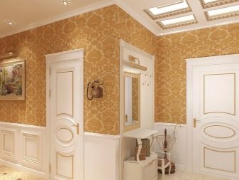 Шпалери в коридор, передпокій (121 фото): дизайн шпалер, вибір в передпокій з темними і світлими дверима, миються сірі і смугасті, білі і зелені шпалери в інтер’єрі