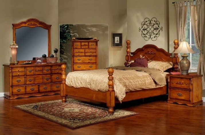 Спальня в стилі кантрі (70 фото): вибір штор та меблів для інтер’єру, шпалер і предметів декору, дизайн маленьких і великих спалень