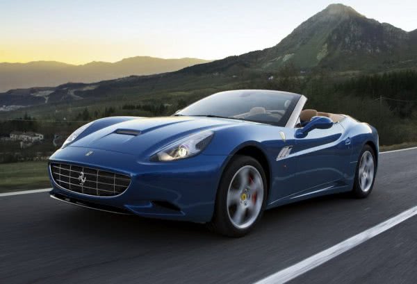 Ferrari California обновилась, стала мощнее и быстрее