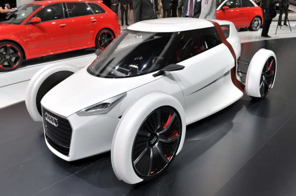 Французы показали электрокар с запасом хода 100 км