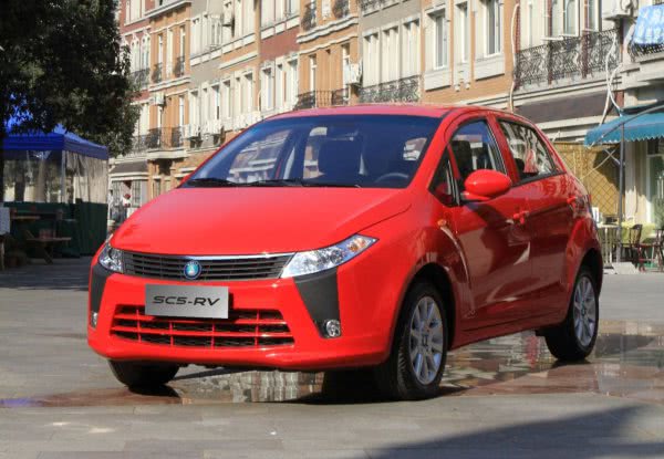 Geely анонсировала три новинки для украинского рынка