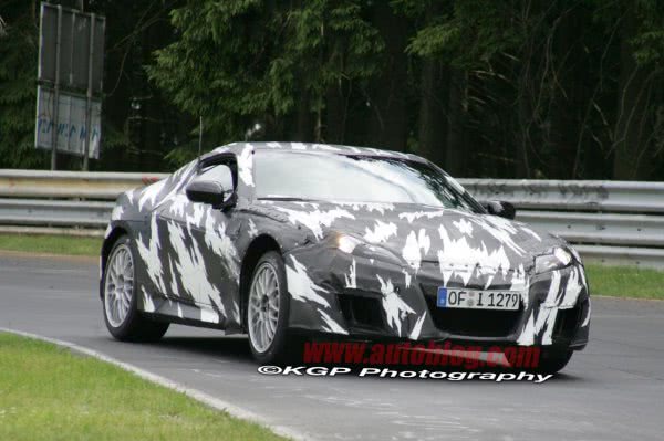 Honda готовит к премьере суперкар с четырьмя моторами