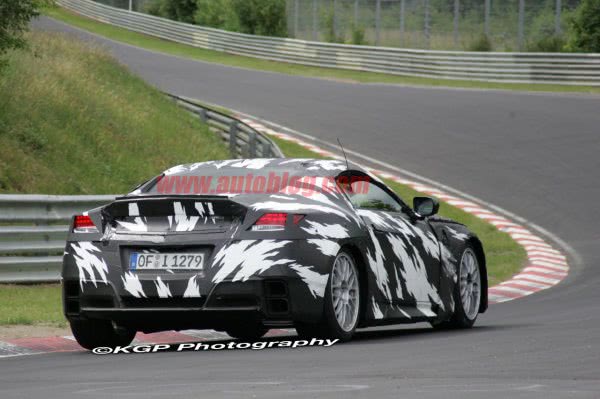 Honda готовит к премьере суперкар с четырьмя моторами