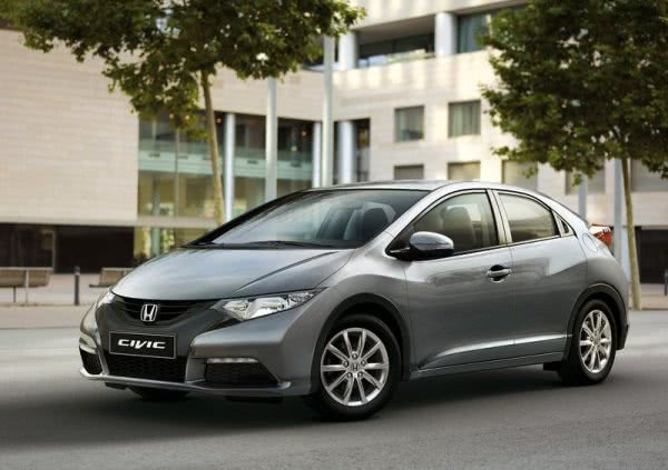 Какие новинки появятся в автосалонах в 2012 году