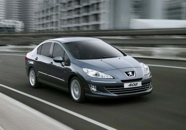 Названа цена седана Peugeot 408 российской сборки