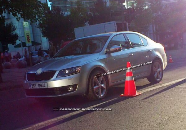 Новую Октавию наконец-то сняли совсем без камуфляжа