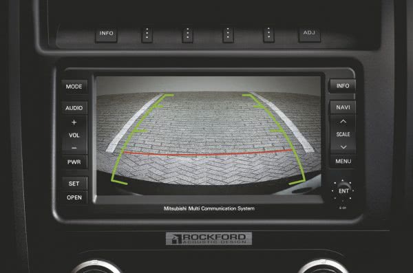 Обновленный Mitsubishi Pajero завезли в Украину