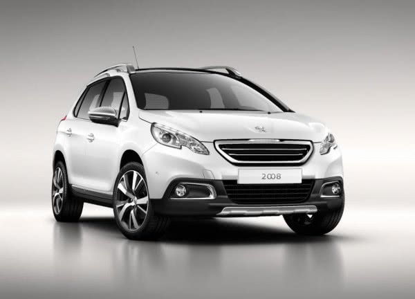 Первые фотографии Peugeot 2008 в серийной форме