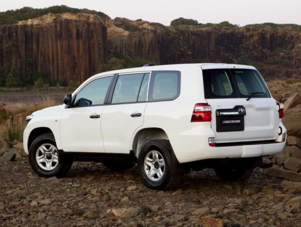 Представлен «дешевый» Land Cruiser для бездорожья