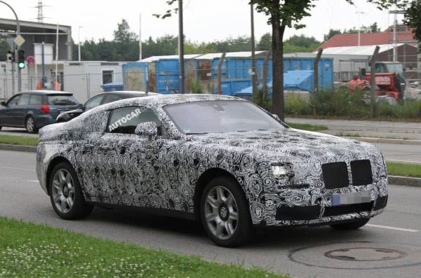 Самый быстрый Rolls-Royce в истории готовят к дебюту