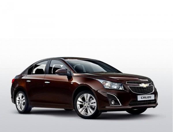 Семейство Chevrolet Cruze получило новое «лицо»