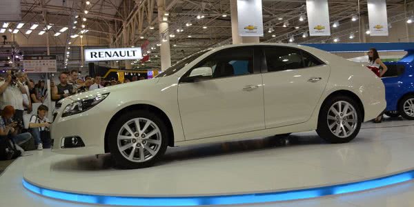 SIA 2012: Chevrolet привезла новый седан класса Сонаты