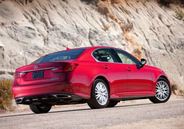 В Украине начали принимать заказы на новый Lexus