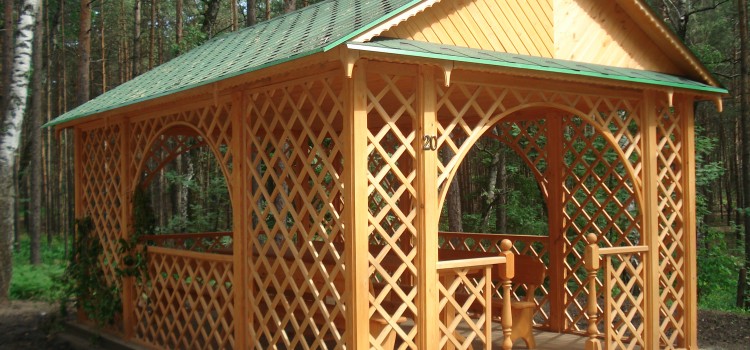Как выбрать беседку: советы и описание видов