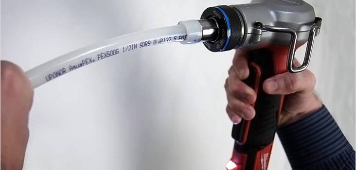 Монтаж труб із зшитого поліетилену своїми руками Монтаж труб із зшитого поліетилену своїми руками