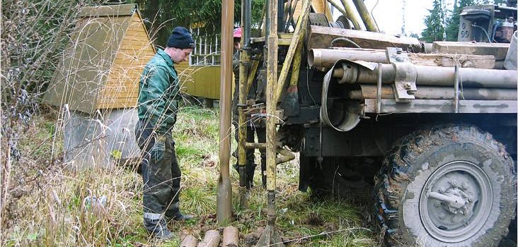 Скільки коштує залити монолітний фундамент