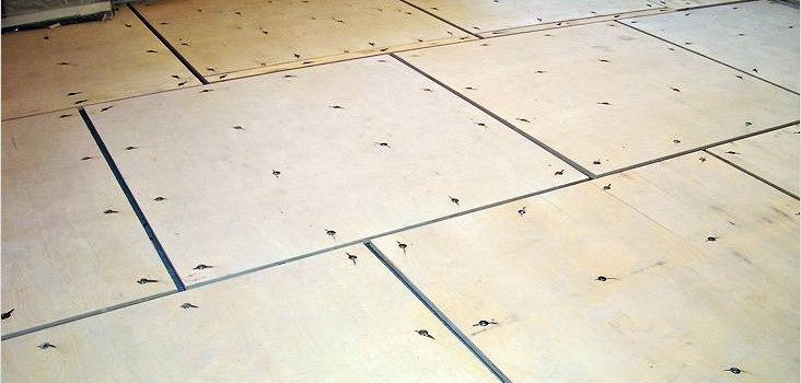 Укладання ламінату своїми руками: покрокова інструкція