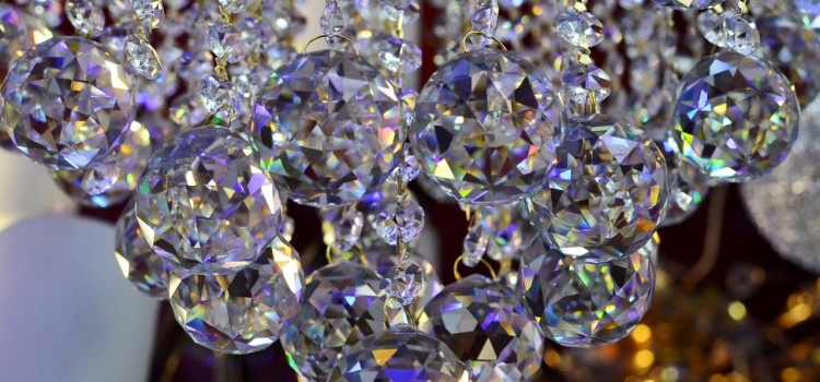 Современные люстры: стили и виды современной продукции